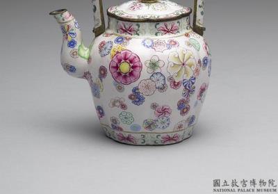 图片[3]-Copper pot with loop handle and encircled flower decoration in painted enamel, Qing dynasty, Qianlong reign (1736-1795)-China Archive